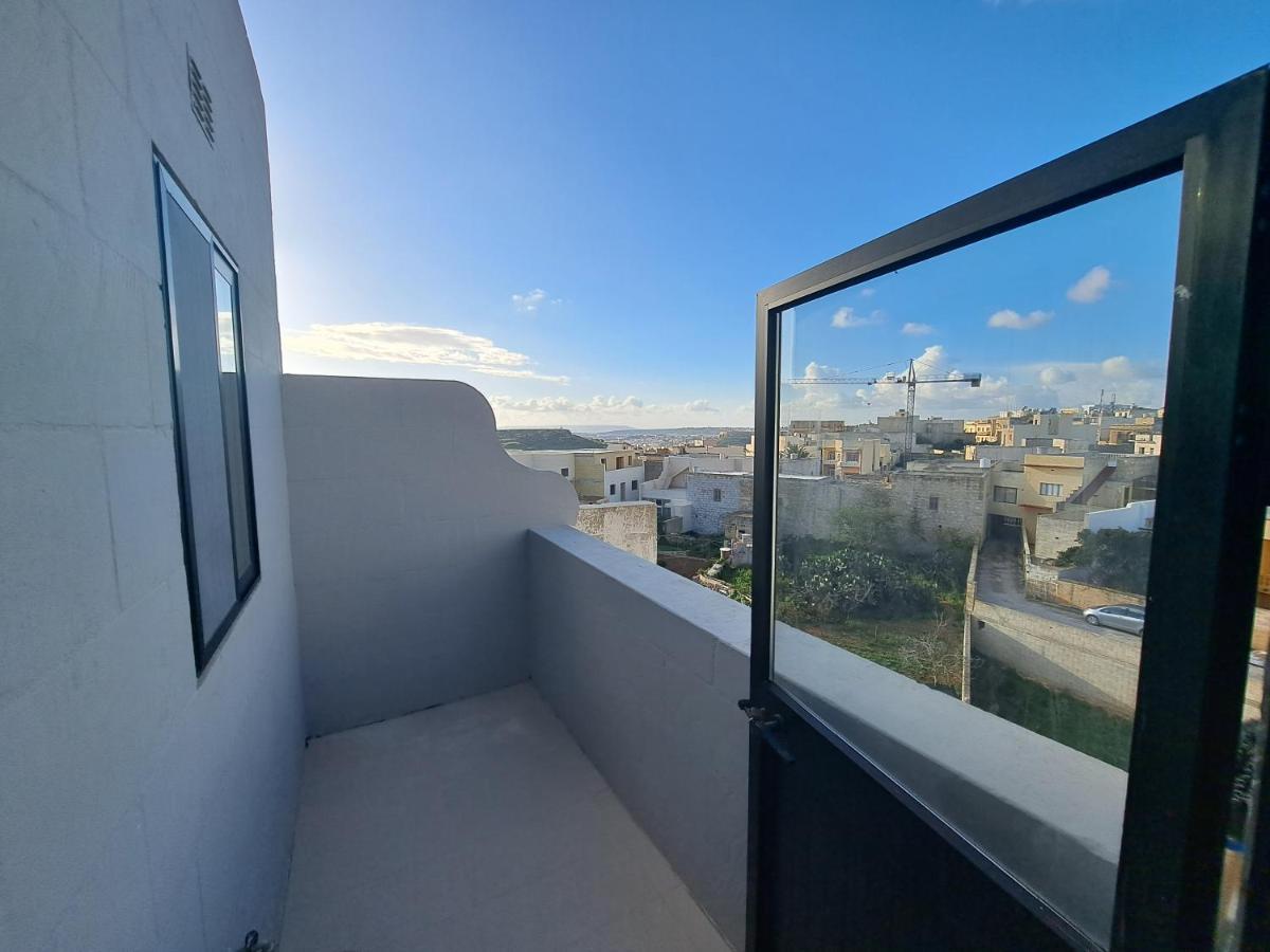 Sea View Penthouse Apartment Zebbug  Exterior photo